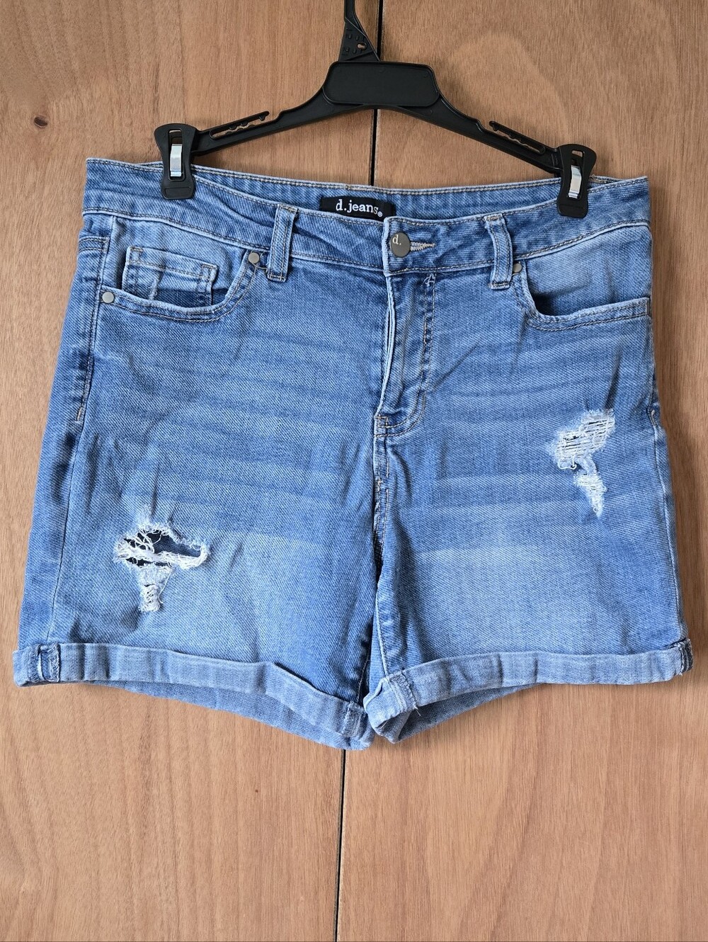 d. jeans Women's Distressed Denim Shorts - Light Blue